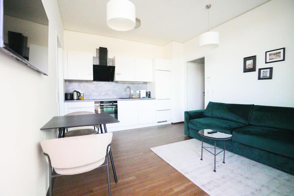Exclusive Condo With Pool And Terrace Bécs Kültér fotó